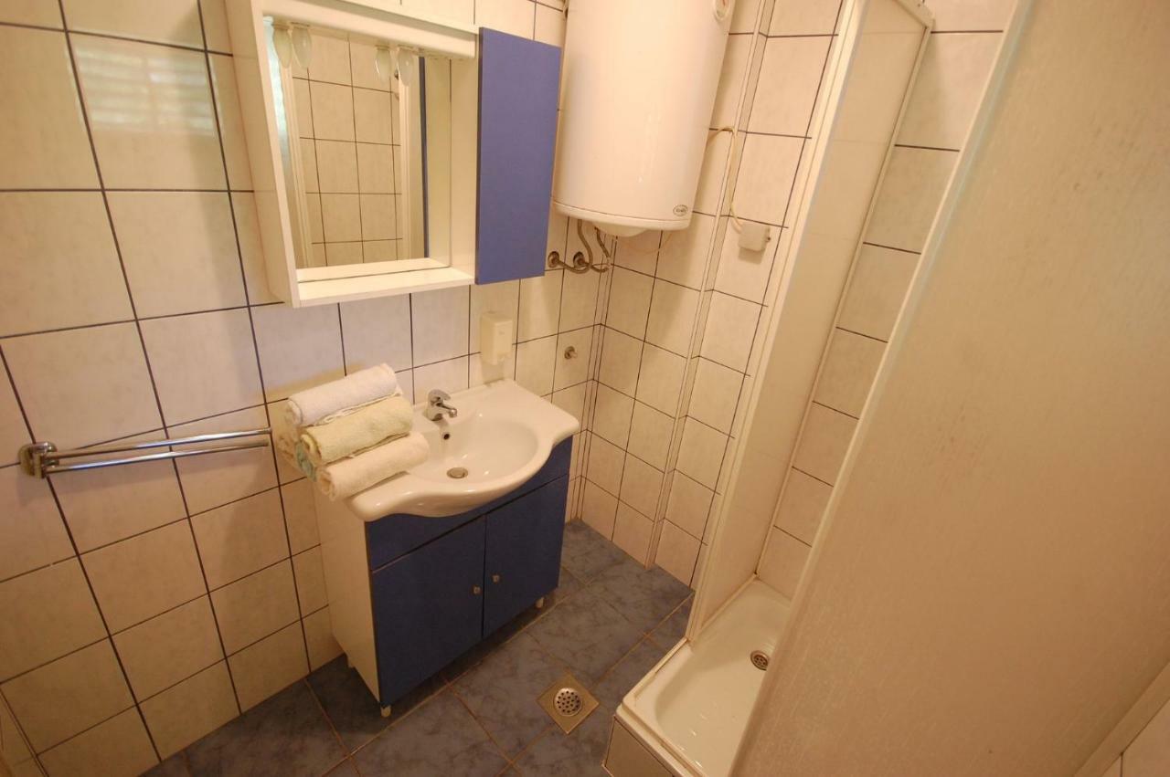 Apartments Juric By El-Pi Tours Njivice Extérieur photo
